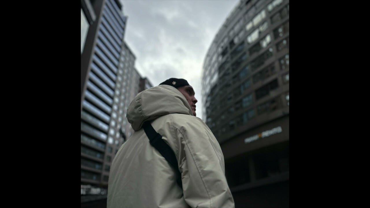 В АККУРАТ - УЛИЦА