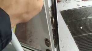 Почему ручка скоба не лучший вариант для установки на дверь