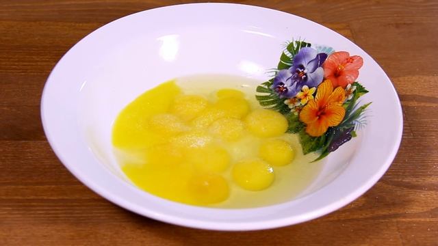 САЛАТ С КАЛЬМАРАМИ. САЛАТ С КАЛЬМАРАМИ И ОГУРЦАМИ. САЛАТ НА НОВЫЙ ГОД. смотреть онлайн