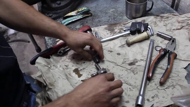 Как правильно взвести натяжитель цепи грм мерседес 111 двигатель смотреть онлайн