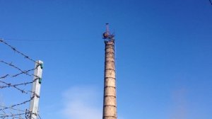 Демонтаж металлической конструкции с трубы котельной.