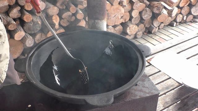 КАЗАН / Подготовка к использованию / Жарим картошку смотреть онлайн