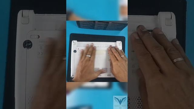 Acer Aspire One Happy2 SSD Upgrade Guide смотреть онлайн