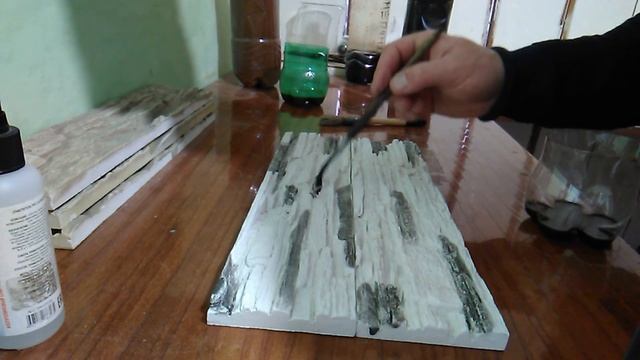 Покраска гипсовой плитки кисточкой камень простой способ. в домашних условиях.какой краской. смотреть онлайн