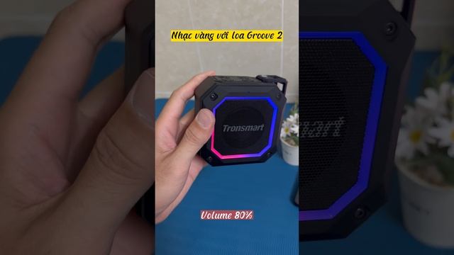 Loa Bluetooth Tronsmart Groove 2 có nghe nhạc vàng được không?