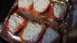 запеченный фаршированный перец под сыром!!!