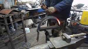 Как согнуть полосу на ребро. ( прошлогоднее видео)