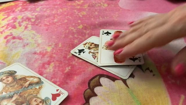 ГАДАНИЕ НА ЧЕРВОВУЮ ДАМУ на игральных картах