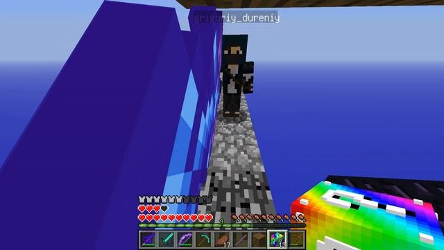 ЧТО ВЫПАДЕТ ИЗ 1 РАДУЖНОГО ЛАКИ БЛОКА В МАЙНКРАФТ?! ВЫЖИВАНИЕ НА 1 РАДУЖНОМ ЛАКИ БЛОКЕ! смотреть онлайн