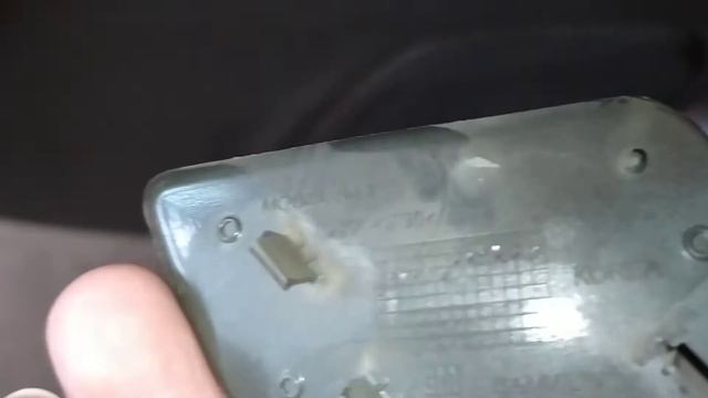 Как снять заднюю дверную карту