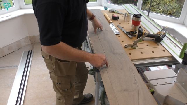 The Conservatory Refit part 1 - Fitting a Laminate Floor смотреть онлайн
