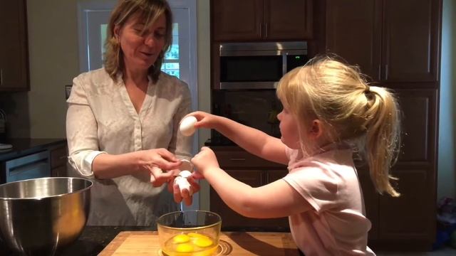 Шарлотка. Самый запрашиваемый рецепт. смотреть онлайн