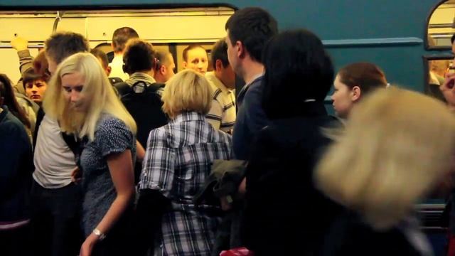Rush hour (Moscow Metro) | Час пик (Московский метрополитен) смотреть онлайн