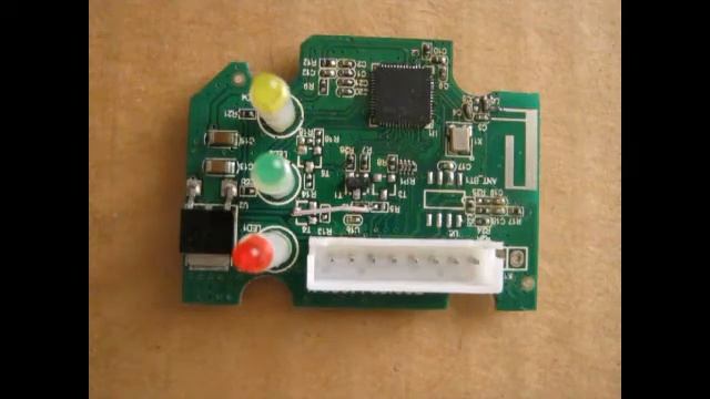 ELM327 + протокол связи с ЭБУ + чип STM32F042 + BK3231Q + PIC18 смотреть онлайн