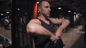 ПЛЕЧИ! Адская Тренировка на Дельты с Гантелями! ТОП Упражнения Для Набора Массы. Как накачать плечи