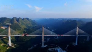 Китайцы построили мост-небоскреб