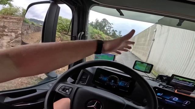 Дальнобой 2023. Прекрасная Португалия. БУДНИ ПАРНОГО экипажа МУЖ - ЖЕНА смотреть онлайн