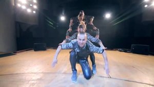 Танцевальный номер 'КОСМОС'