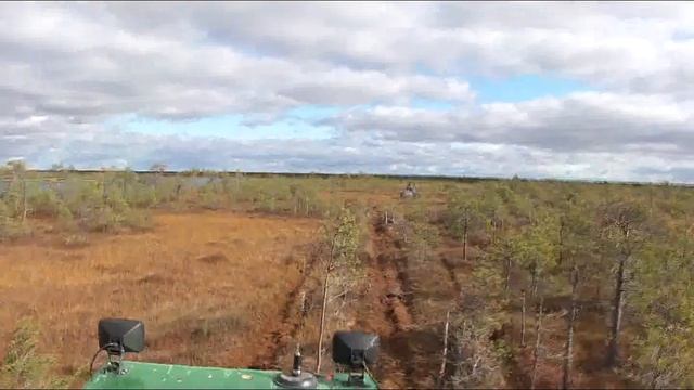 Каракаты от UVATA, отряд движется по болоту. смотреть онлайн