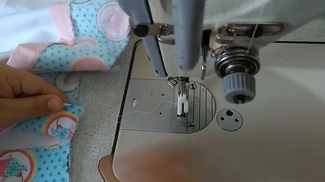 Canto mitrado passo a passo| mitered corner смотреть онлайн