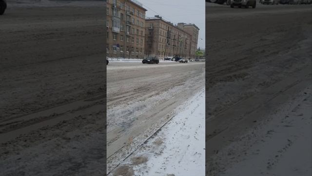В Питере вьюга. Дороги заметает. смотреть онлайн