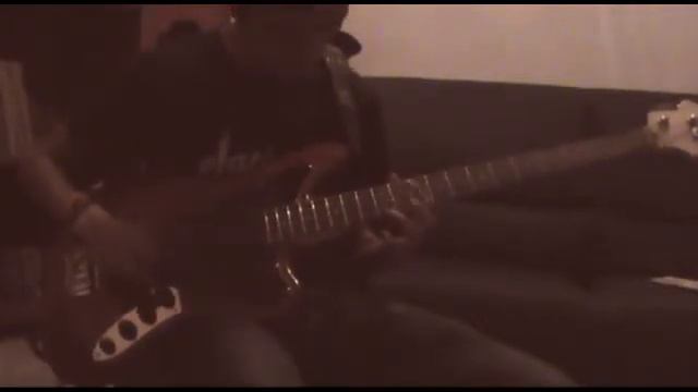 Squier Jaguar Bass test (Insulso Medley de Bajo No. 1) смотреть онлайн