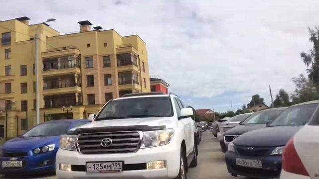 Пробка на выезде из ЖК - Опалиха О3 смотреть онлайн