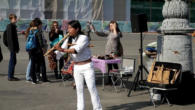 Уличный музыкант