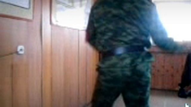 солдат танцует - служба идёт!)