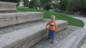 Аутизм, аутичные черты, бродит-ходит, игнорит, 2 годика