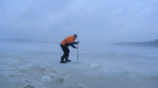 Рыбачим в марте и закрываем сезон #зимняяловлярыбы