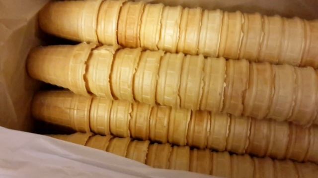 Распаковка вафельных станканчиков, коробка с комбината. смотреть онлайн