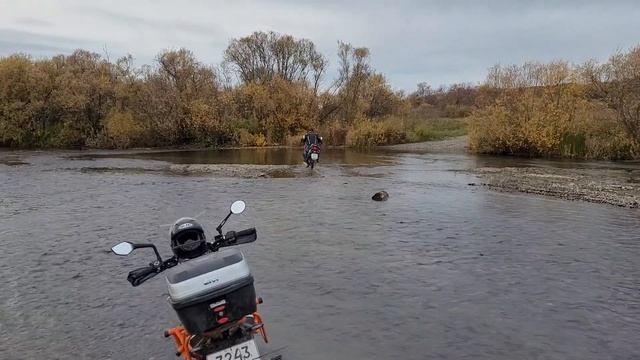 Honda Varadero 1000, Переезд брода р. Сосновка, д. Усть-Сосновка смотреть онлайн