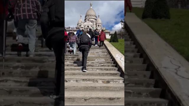 Sacre Coeur Paris, Excelsior vlogs