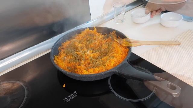 Лепешки, чуду, кутабы ( называйте как хотите ) с тыквой и морковью. Главное что просто и вкусно.
