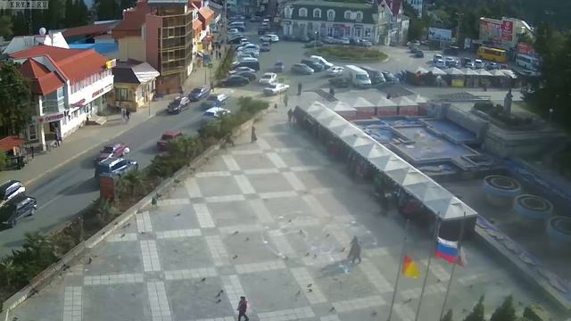 Вебкамера "Площадь Советская". Запись 17.10.2016 15:00:16 смотреть онлайн