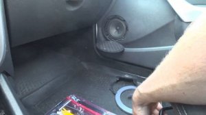 Замена штатных динамиков в RENAULT SANDERO  на DL Audio Gryphon Lite 165