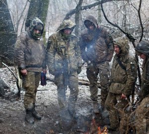 В Сети появилась видеозапись казни курящего украинского солдата | новости