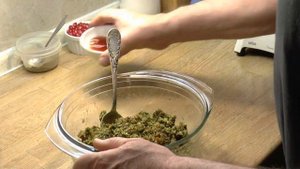 Любимая закуска Сталина, пхали с грецким орехом и капустой. Один из грузинских кулинарных хитов.