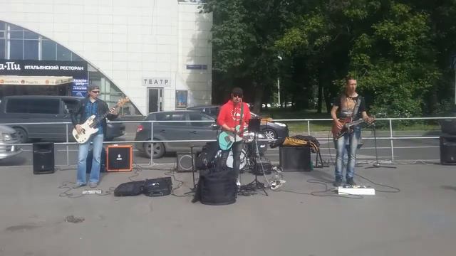 Станция метро Партизанская