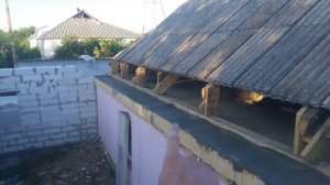 Газоблоки на самане. Бетонирование саманной стены.