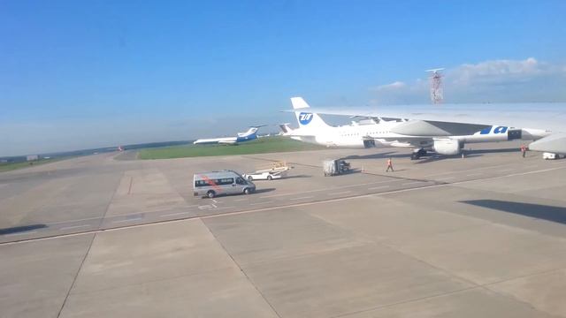 Внуково рулежка на стоянку Boieng 777 200ER смотреть онлайн