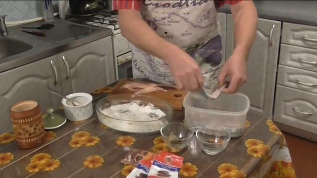 Засолка  селедки свежемороженой в домашних условиях. смотреть онлайн