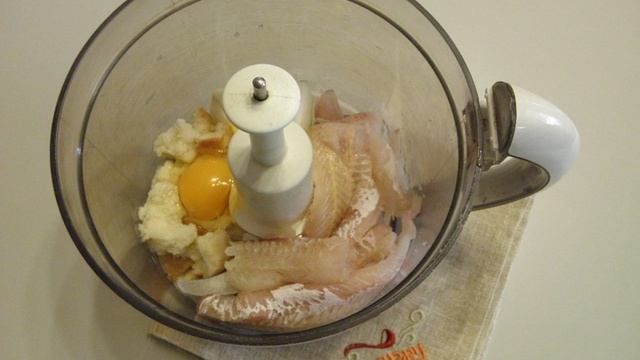 Рыбные котлеты на пару в мультиварке