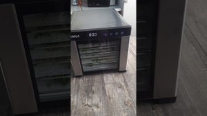 Дегидратор сушу петрушку