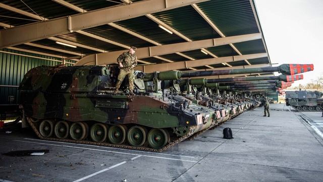 Держави постачальники зброї України.