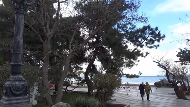 Как добраться до моря? Наши открытия на набережной зимней Ялты / Санаторий Кирова смотреть онлайн
