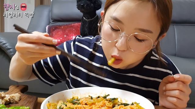 리얼먹방:) 열무비빔국수★삼겹살수육ㅣYeolmu bibim guksuㅣREAL SOUNDㅣASMR MUKBANGㅣEATING SHOWㅣ
