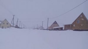 Башкортостан. Иглинский район. Новое Иглино. Снегопад. Коммунальных служб не видно.