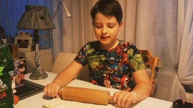 пирожки со шпиком для бабушки Granny??♀️ легко и просто смотреть онлайн